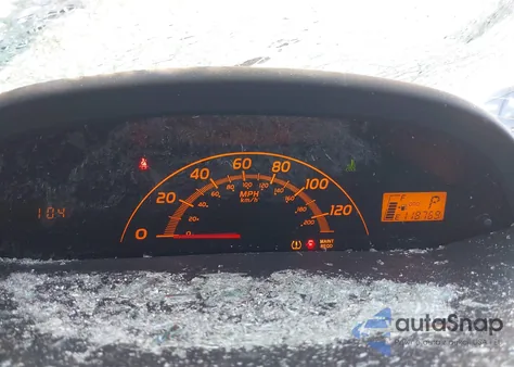 2011 Toyota Yaris z USA, uszkodzony, nr VIN JTDJT4K33B5329923